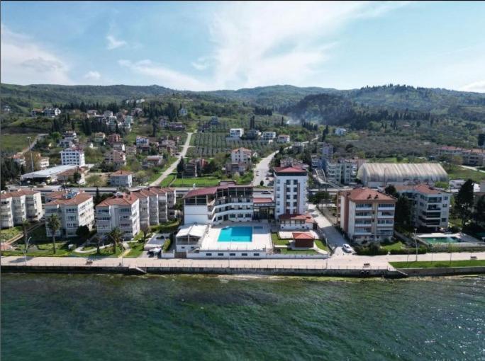 קוג'לי Blue Pier Hotel מראה חיצוני תמונה