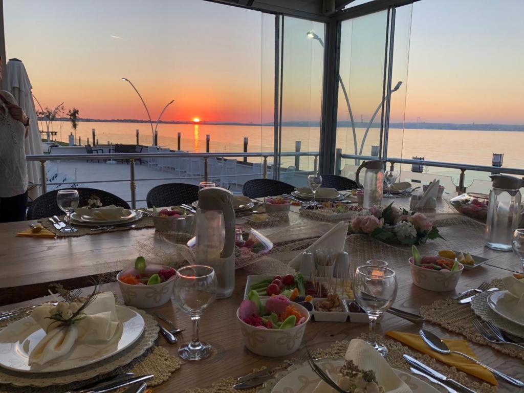 קוג'לי Blue Pier Hotel מראה חיצוני תמונה