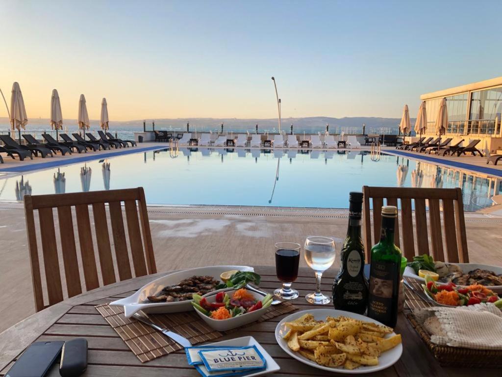 קוג'לי Blue Pier Hotel מראה חיצוני תמונה
